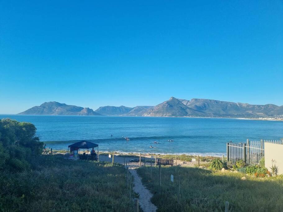 Peak Paradise At Kommetjie Cape Town